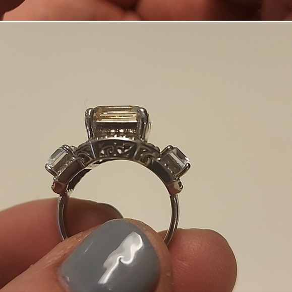 Jewlr.ca Custom Trinity Halo Ring 10kt white gold 50% off retail - Picture 6 of 7